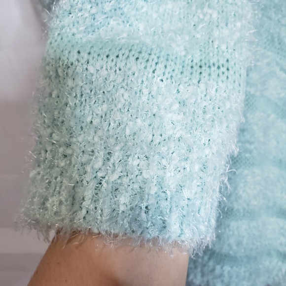 *SOLD*  Almost Famous Mint Fuzzy Hooded Sweater XL - Picture 3 of 8